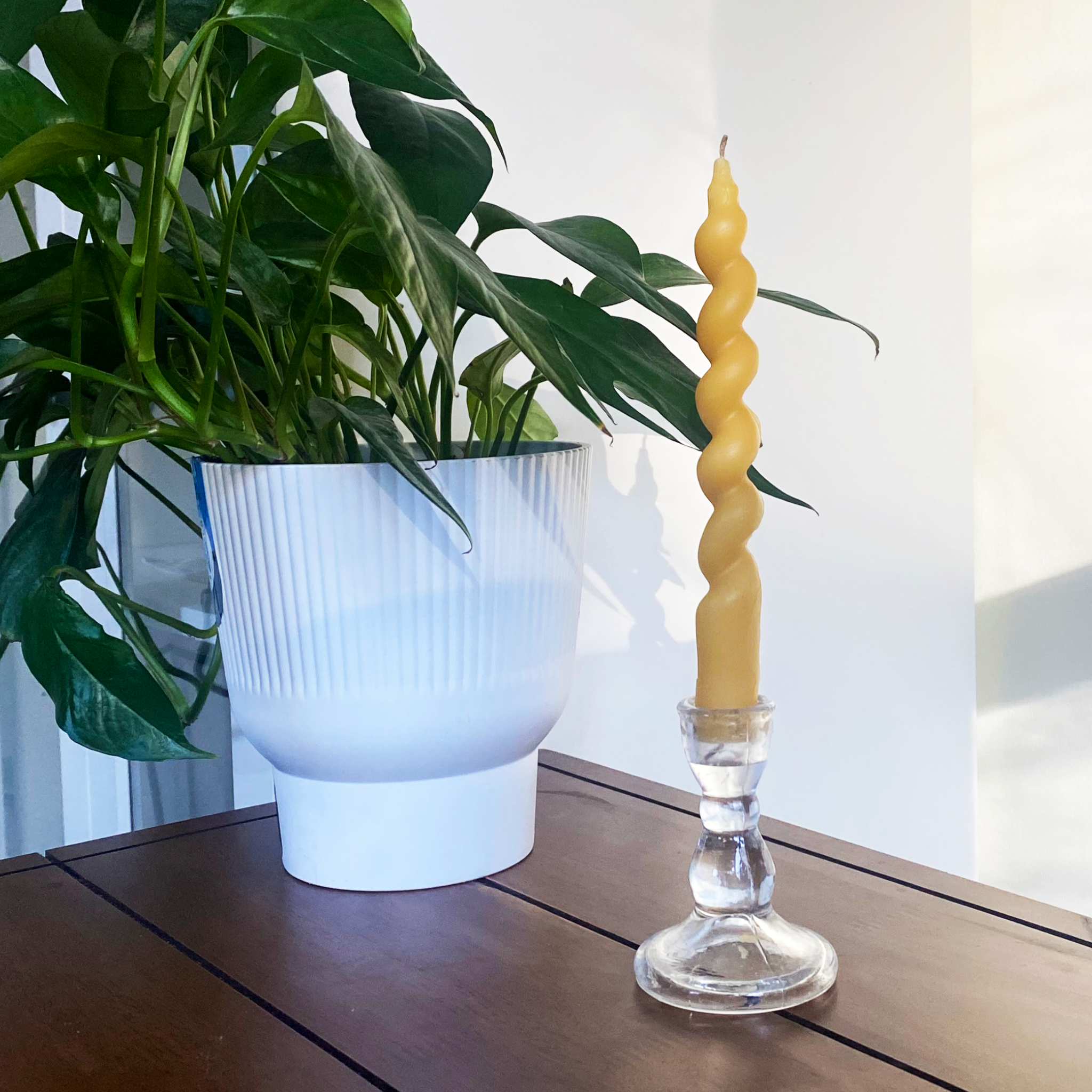 68547608f14e956de609e556_alles-twister-candle-2_1751989627189.png