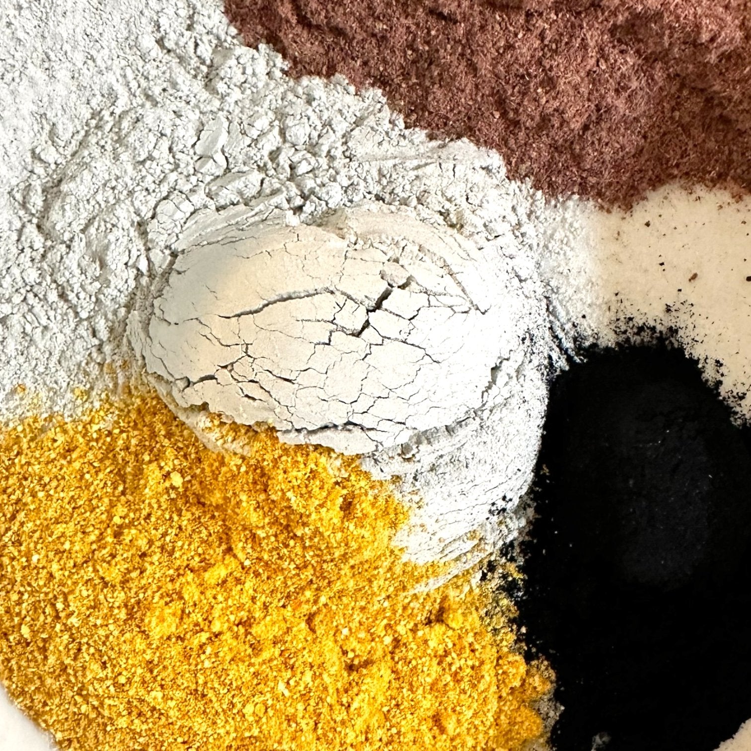68547608f14e956de609e556_botanical-powder-face-mask-_1753305483951.jpg