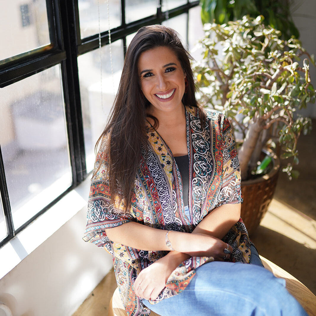 Stephanie Lyra, founder of thewuwu and medium
